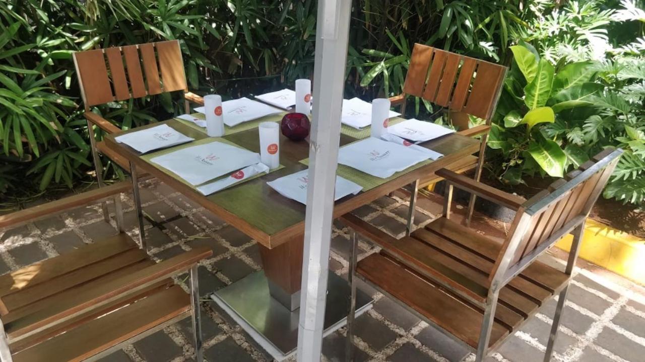 Welcomhotel By Itc Hotels, Richmond Road, Bengaluru Kültér fotó A patio set