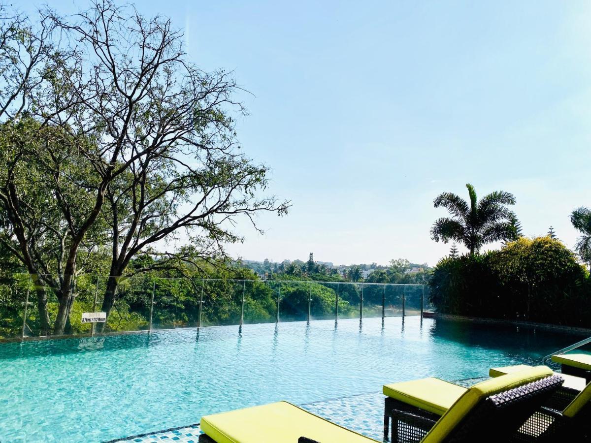 Welcomhotel By Itc Hotels, Richmond Road, Bengaluru Kültér fotó Infinity pool at the resort